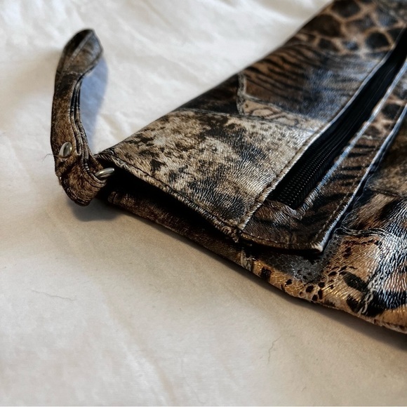 Animal print clutch purse - Picture 7 of 10